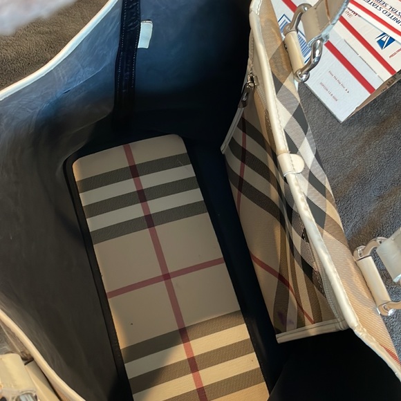 SOLD - Picture 4 of 17